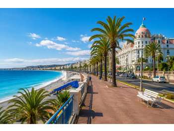 Restaurant face mer Nice Promenade des Anglais