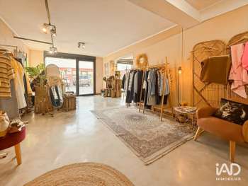 Vente boutique prêt-à-porter à Saint-Maximin