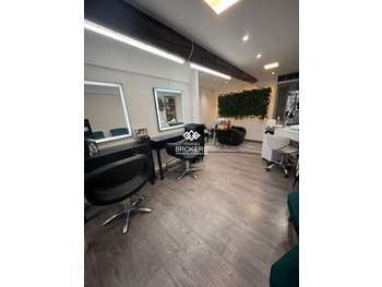 AV institut de beauté coiffure à Nice Carré D’or