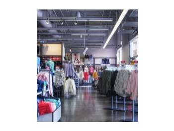 Vente magasin de vêtements et de lingerie à Cholet