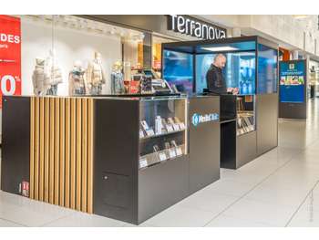 Créez kiosque réparation produits tech fort trafic