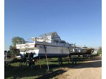 Vend PME bateaux mécanique gardiennage agricole 30
