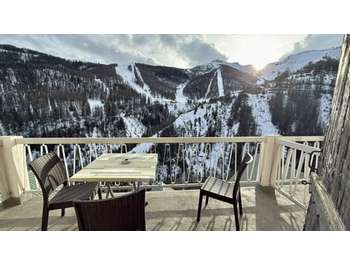 Cède magnifique restaurant en centre station Auron