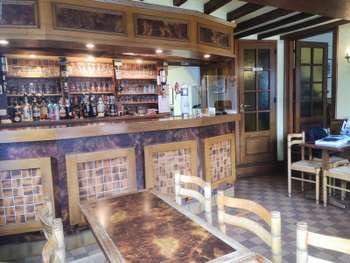 A vendre FDC + murs bar à Bellou en Houlme