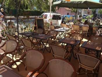 A vendre restaurant terrasse à Cannes la Bocca