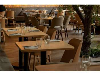Restaurant 70 cvts à vendre dans rue commerçante