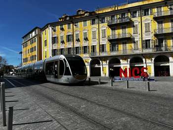 Vente FDC avec terrasse quartier du port de Nice