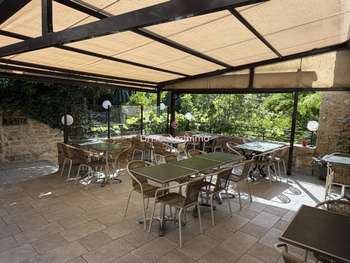 MURS COMMERCIAUX D'UN RESTAURANT BAR ROCAMADOUR
