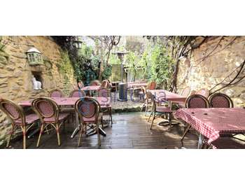 Vente restaurant 100 cvts en centre ville d'Uzès