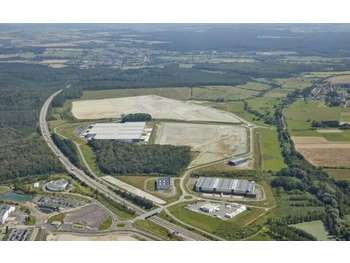 Vend terrain destiné aux activités indus Moselle