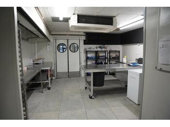 AV laboratoire cuisine 300m² au centre de Bordeaux