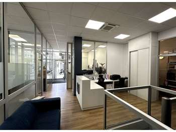 Local professionnel 173m² à vendre à Lyon 6ème