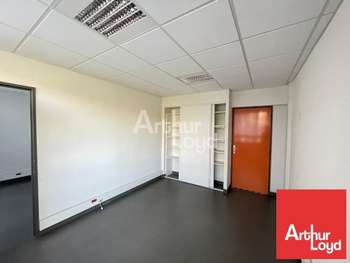 Bureaux lumineux 308m² à vendre à Poitiers 