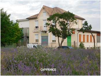 Vente murs hôtel 300m² le Chaffaut St Jurson (04)