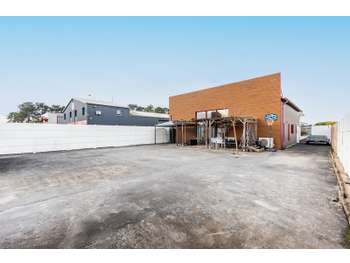 AV local d'activité récent 126m² à Gujan-Mestras