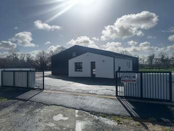 A vendre local d'activité de 250m² prox de Lannion