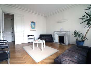 Vente bureaux 105m² empl N°1 à Versailles centre