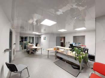 À vendre bureaux de 236m² en zi à Lorient