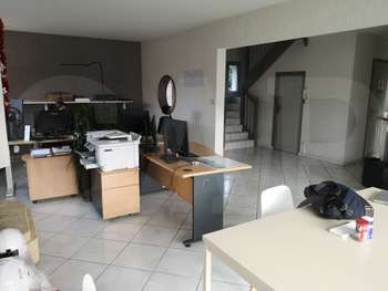 AV bureaux 160m² atypiques à Saint-Avé empl pro