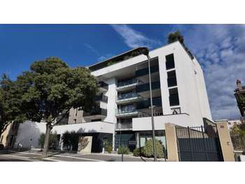 Vente local commercial 71m² en VEFA à Valence