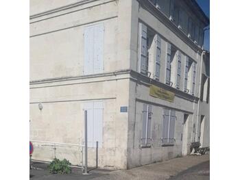 À louer bureaux 62m² proche de Rochefort à Beurlay