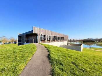 Bureaux 120m² à louer à Chasseneuil du Poitou