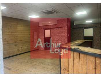 Local commercial 87m² à louer au Passage