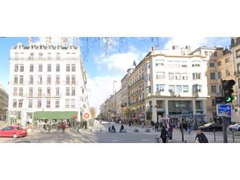 Loue bureaux à Lyon République place Bellecour