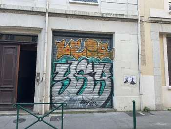 Location local  66m² Rue Chalopin à Lyon 7e