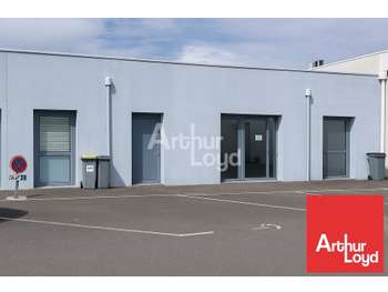 Bureaux et commerce de 87m² à louer à Niort