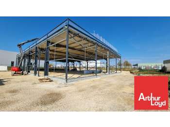 Local neuf 200m² à Poitiers ZI République III