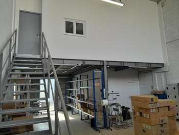 A louer entrepôt-atelier-bureau 240m² à Anglet