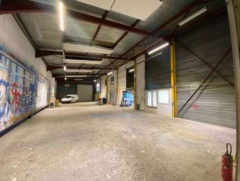 A louer entrepôt 725m² zone d'activité Annecy