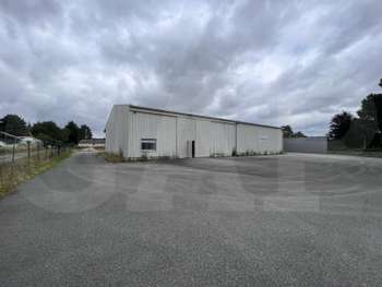 A louer locaux d’activités 760m² à Caudan