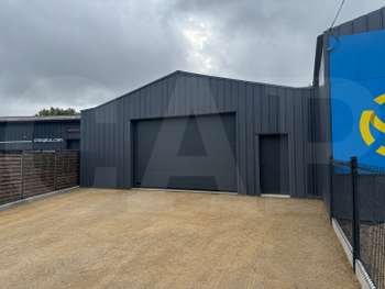 A louer local de 330m² à Cesson Sévigné Ecopole