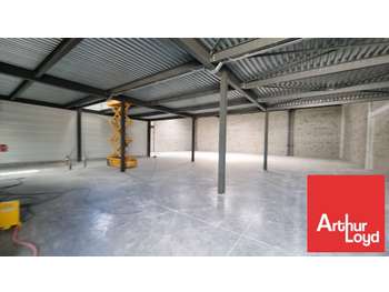 Loue local d'activité 854m² Chasseneuil-du-Poitou