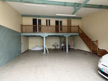A louer dépôt 100m² plus bureaux à Ciboure