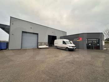 Location bâtiment 640m² à Crevin
