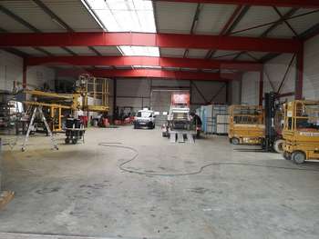 A louer bâtiment d'activités de 800m² à Loudeac