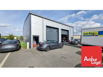 Local 145m² à louer à Poitiers ZAE de Chaumont