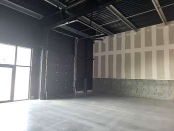 Loue local d'activité de 420m² à Vannes Nord