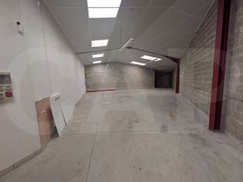 A louer bâtiment d'activités de 189m² à Saint-Avé