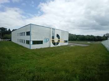 A louer local d'activité 940m² à Saint-Évarzec