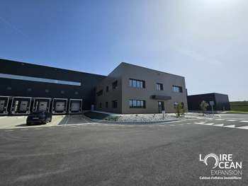 Loue cellule logistique 6000m² à St-Jean-d'Hermine