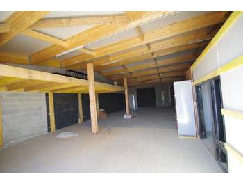A louer local récent 197m² à Chatelaillon 