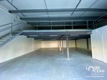 A louer cellule d'activité neuve 586m² à Vallet