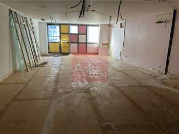 A louer local commercial 103.8m² à Agen centre