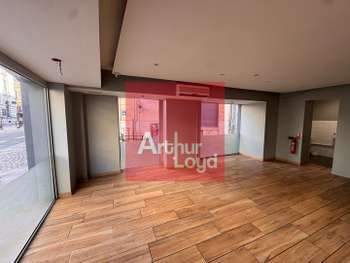 Loue local cial fonctionnel 131m² en centre Agen