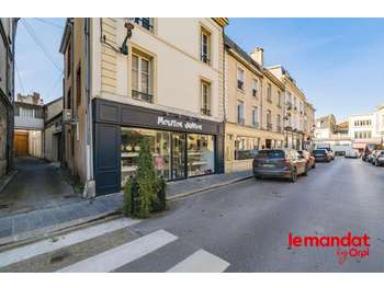 Local commercial 135m² à louer à Epernay centre
