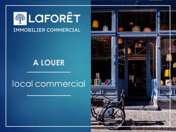Loue local commercial 62m² centre-ville La Gacilly